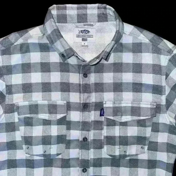 Men's AFTCO Plaid Button Up Shirt Gray White Size S - Picture 3 of 9